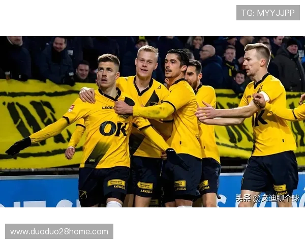 焦点战激烈对决引爆赛场激情球队逆袭上演惊天翻盘精彩纷呈引发热议