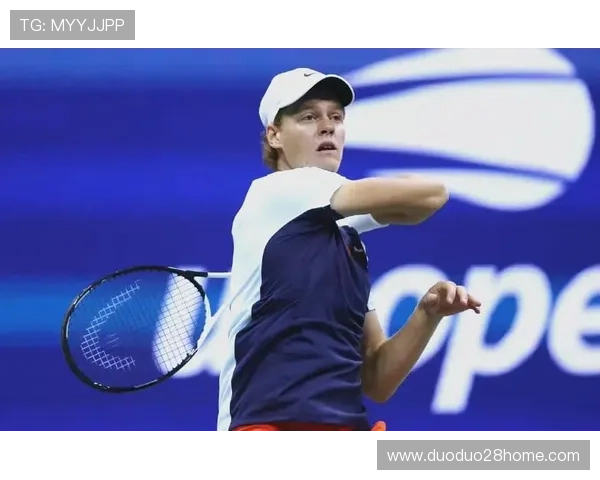 网球赛场精彩对决不断新星选手崭露头角引发关注