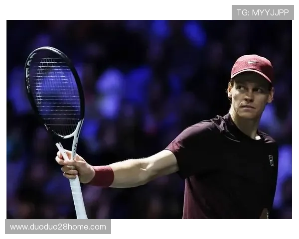 网球最新动态：世界顶级选手激烈对决引发全球关注